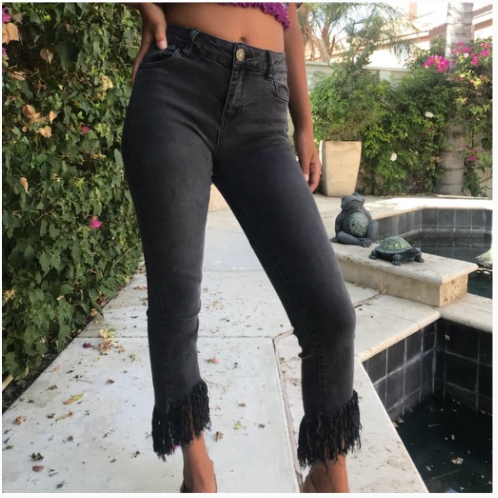 F21 fringed High Rise Crop Black Denim jeans